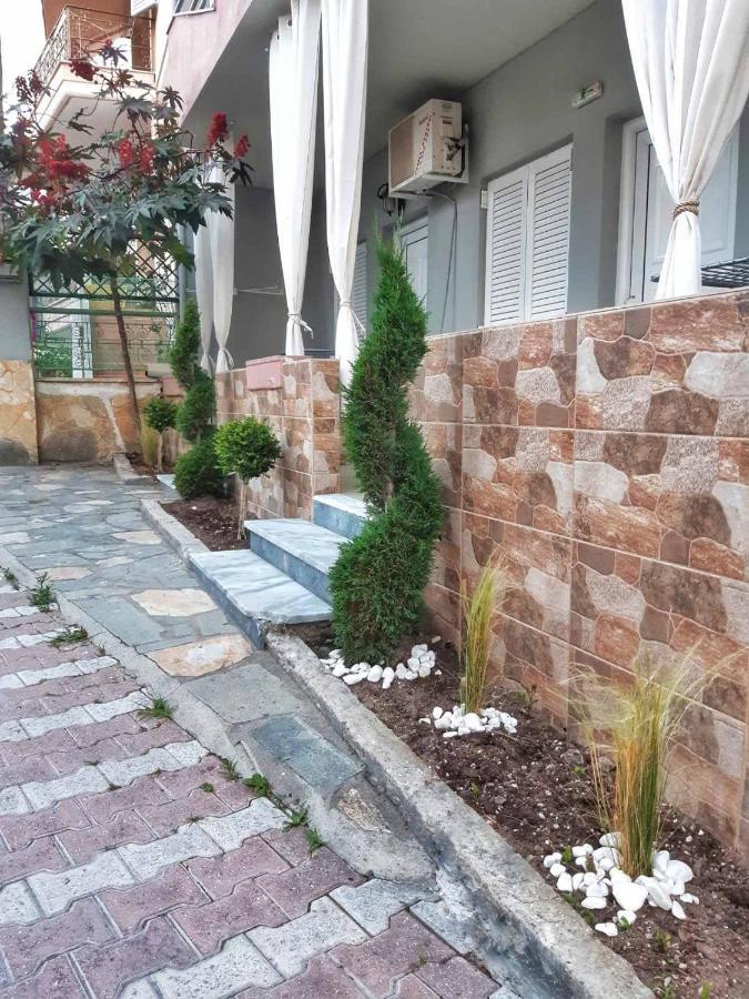 Delia Apartments Pefkochori Esterno foto